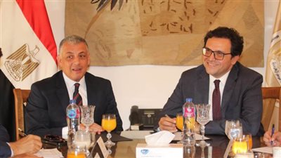 وزير الثقافة ومحافظ الإسماعيلية يبحثان ترتيبات الاحتفال بعام أم كلثوم