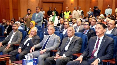 محافظ الإسماعيلية يشهد انطلاق ملتقى التوظيف وريادة الأعمال ٢٠٢٥ بنقابة المهندسين