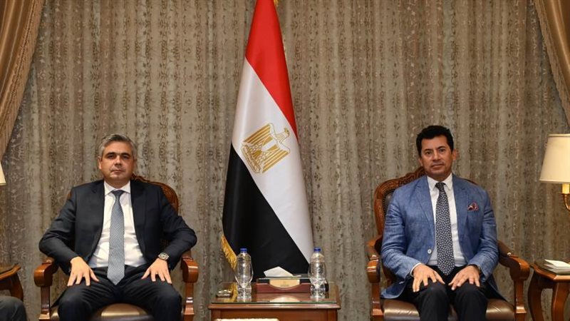 د. أشرف صبحى