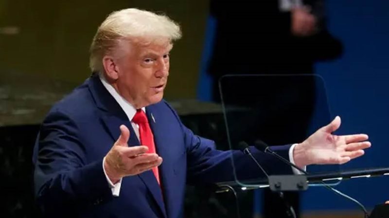 الرئيس الأمريكي دونالد