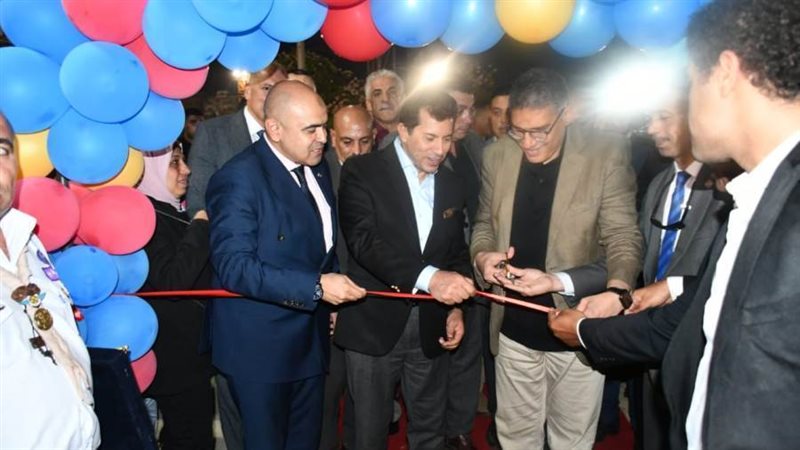 وزير الرياضة ومحافظ