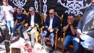 بالصور.. محافظ الغربية ووزير العمل يزوران المصابين ويقدمان العزاء لأسر ضحايا مصبغة المحلة