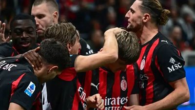 عاجل.. ميلان يضرب نابولي ويخطف عرش الكالتشيو في ملحمة 