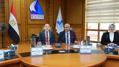 محافظ كفر الشيخ يستعرض إنجازات تنموية وخدمية كبرى