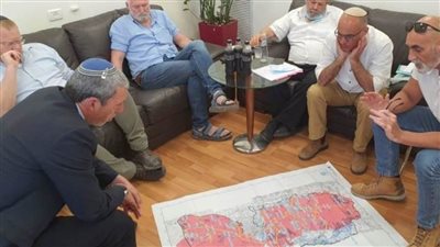  اليمين الإسرائيلي في حالة ذعر: وفد طارئ إلى نيويورك للضغط على نتنياهو قبل لقائه ترامب