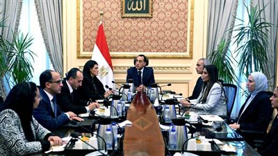 رئيس الوزراء يتابع ما يتم تنفيذه من خطوات وإجراءات 