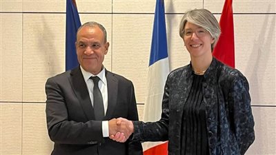 وزير الخارجية يشيد بتطور مستوى العلاقات المصرية الفرنسية