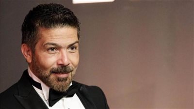 عودة قوية للفنان ياسر فرج في 