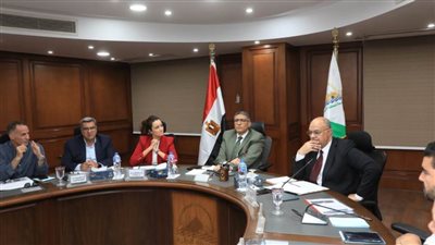 محافظ الجيزة يترأس اجتماع مجلس إدارة جهاز رعاية وتشغيل الشباب