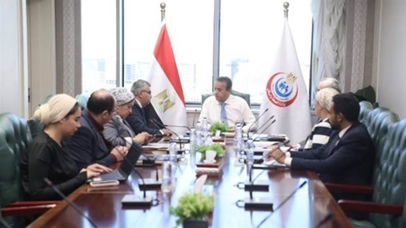 وزير الصحة يتابع