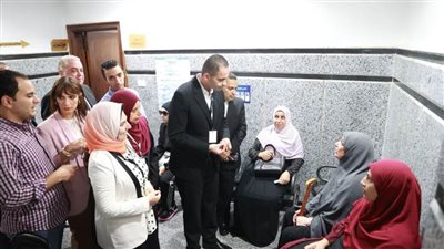 نائب وزير الصحة يتابع ميدانيا الخدمات المقدمة بالمنشآت الصحية بدمياط