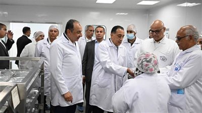 مدبولي يتفقد مصنعي 