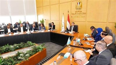 وزير الإسكان يترأس اجتماع المجلس المصري للبناء الأخضر والمدن المستدامة