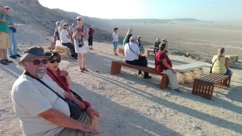 وفود سياحية تزور