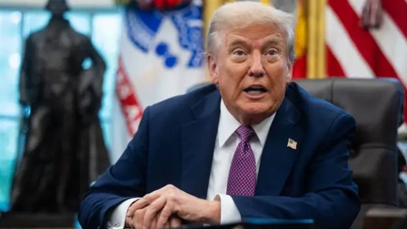 الرئيس الأمريكي دونالد