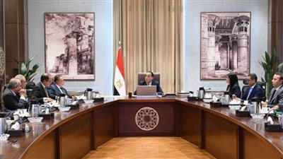 رئيس الوزراء يتابع جهود لجنة إدارة الدين العام الخارجي وتنظيم الاقتراض