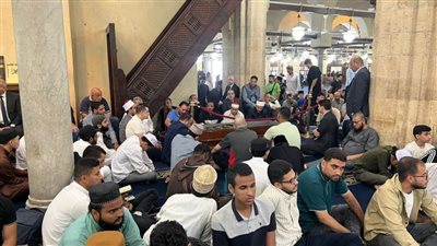 وصول جثمان الدكتور أحمد عمر هاشم إلى الجامع الأزهر لإقامة صلاة الجنازة عقب صلاة الظهر