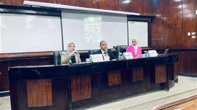 البورصة تعقد ندوة تثقيفية حول أساسيات الاستثمار في أسواق الأوراق المالية بكلية الاقتصاد بجامعة القاهرة