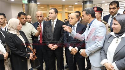   محافظ كفر الشيخ يتفقد معرض بانوراما نصر أكتوبر ويشيد بإبداعات الطلاب