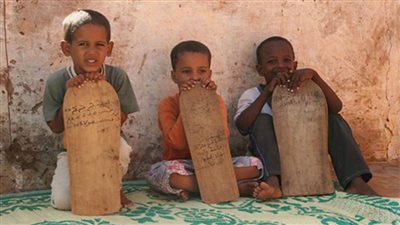 المحظرة الشنقيطية: مدرسة الصحراء وصناعة العلماء