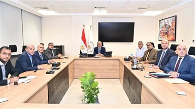 الدكتور سويلم يتابع مجهودات إزالة التعديات على نهر النيل وفرعيه