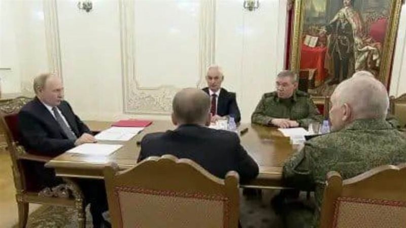 بوتين خلال الاجتماع