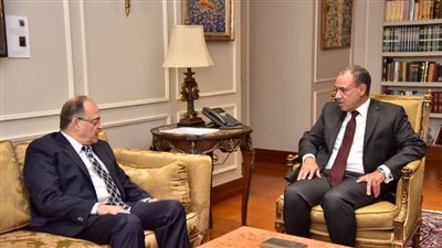 رئيس هيئة الدواء يبحث التعاون الدولي في قطاع الدواء مع وزير الخارجية