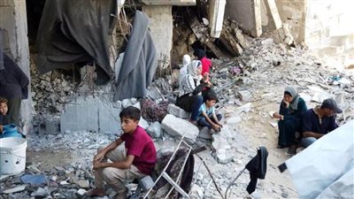 واشنطن بوست: عشرات الآلاف من الفلسطينيين يعودون لغزة بعد تدمير معالمها بالكامل