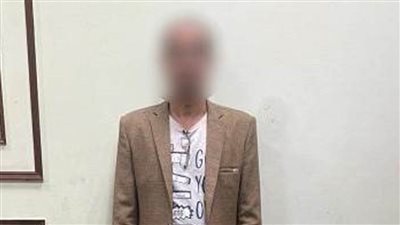 ضبط شخص بالإسكندرية لقيامه بالنصب على المواطنين بزعم قدرته على العلاج الروحاني 