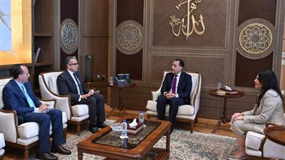 رئيس الوزراء يؤكد استمرار سعي الحكومة لتعزيز التعاون الوثيق مع 