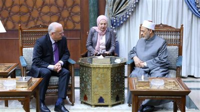 خلال استقباله السفير السويدي.. شيخ الأزهر: لا حرية في الإساءة للمقدسات الدينية