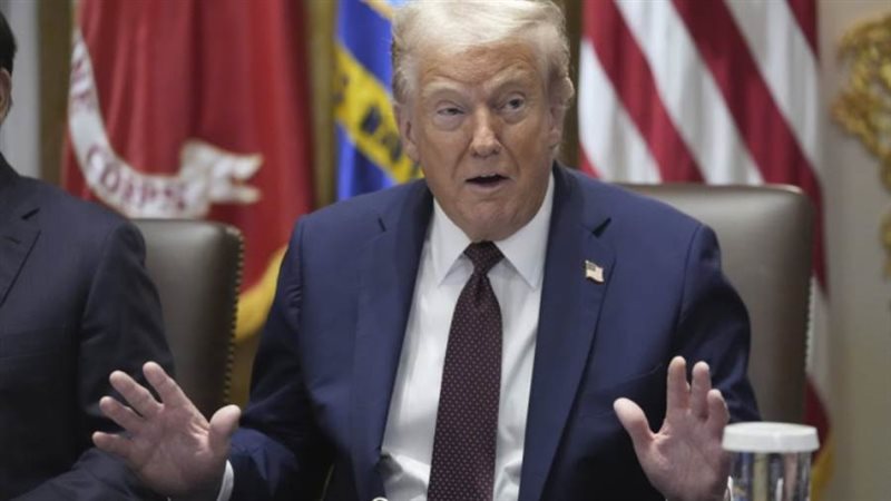 الرئيس الأمريكي دونالد