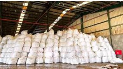 ضبط مصنع لإنتاج وتعبئة الأسمدة والمخصبات الزراعية المغشوشة بالبحيرة