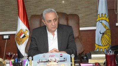 بالصور.. محافظ الغربية يعتمد التعريفة الجديدة لوسائل النقل