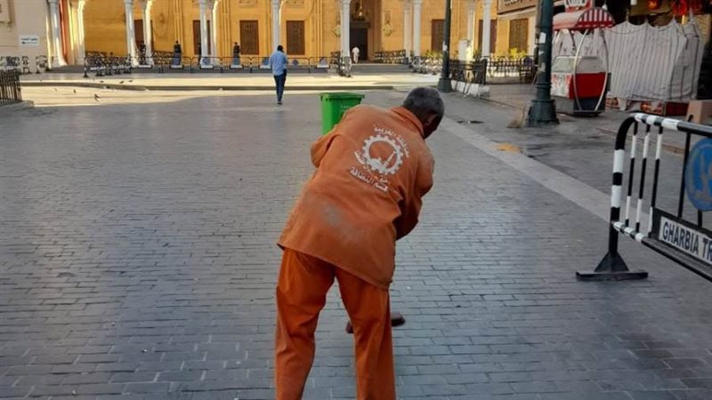 جانب من أعمال النظافة