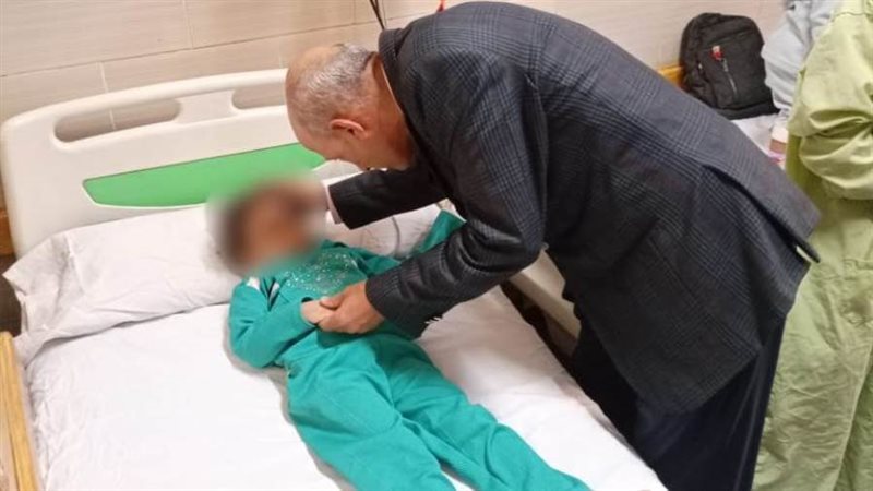 خلال زيارة أحد الأطفال