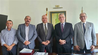 رئيس هيئة المستشفيات يتابع أداء منظومة الشكاوى الحكومية الموحدة