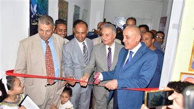 بيت الشعر بالأقصر ينثر قصائد البطولة ويُضيء ليالي معرض الكتاب