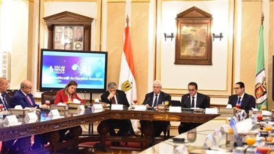 وزير الصحة في مائدة مستديرة حول استخدامات الذكاء الاصطناعي في الرعاية الصحية