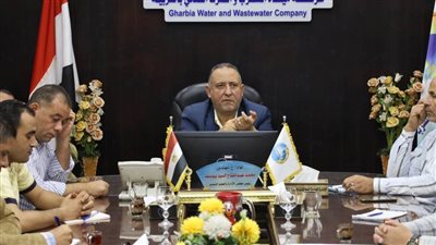 بالصور.. رئيس مياه الغربية يشدد على الالتزام والدقة فى قراءة العدادات والمحاسبة