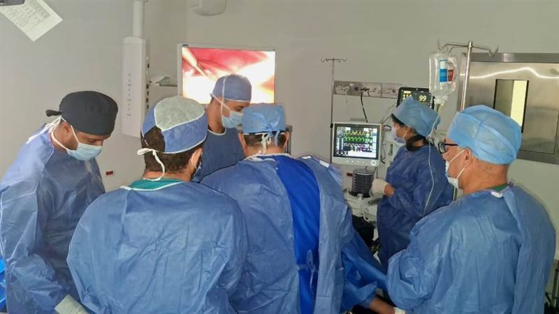 العمل بوحدة المناظير