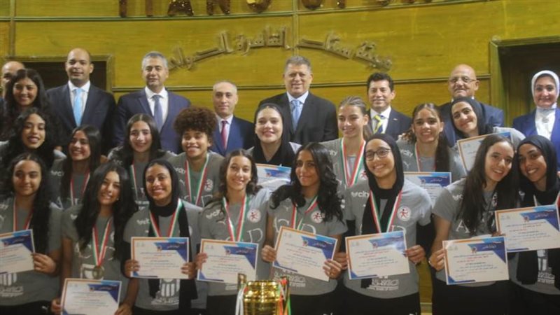 وزير الرياضة يكرم