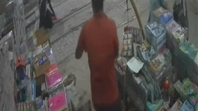 مراقب برج ينقذ سيدة من الموت أسفل عجلات قطار في المنيا