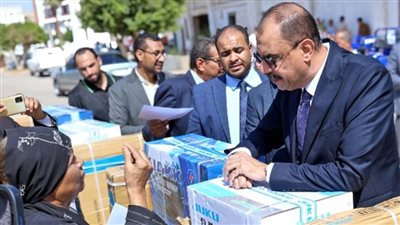 محافظ سوهاج يسلم 60 مشروعا للتمكين الاقتصادي لمحدودي الدخل من مستفيدي تكافل وكرامة