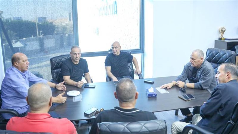 أبوريدة يجتمع مع