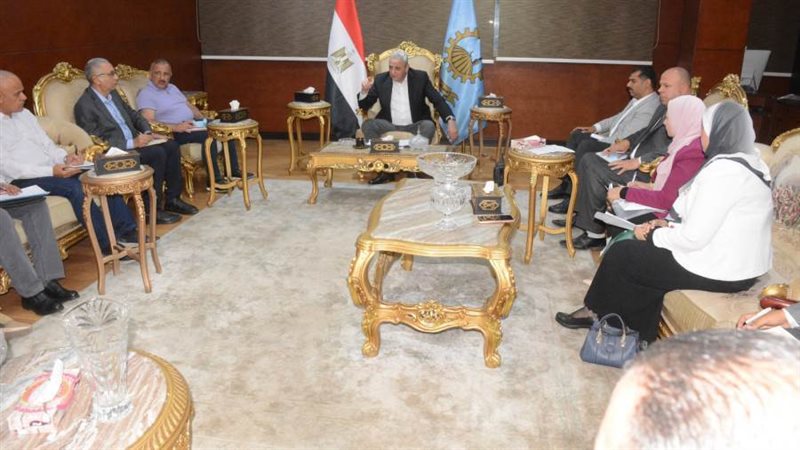 محافظ الغربية خلال