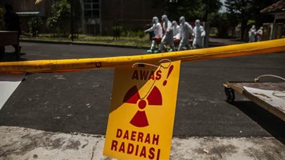 السلطات الإندونيسية تخلي محيط منطقة صناعية إثر رصد نظير مشع