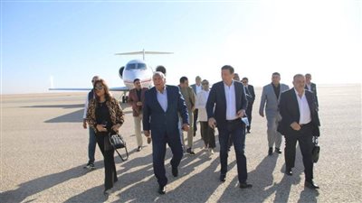 محافظ الوادي الجديد يستقبل وزيري التنمية المحلية والزراعة استعدادًا لافتتاح المعرض الزراعي الثاني