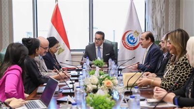 وزير الصحة يبحث تعزيز أنظمة اليقظة الدوائية مع ممثلي الصحة العالمية