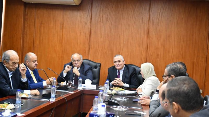 اجتماع مناقشة القانون